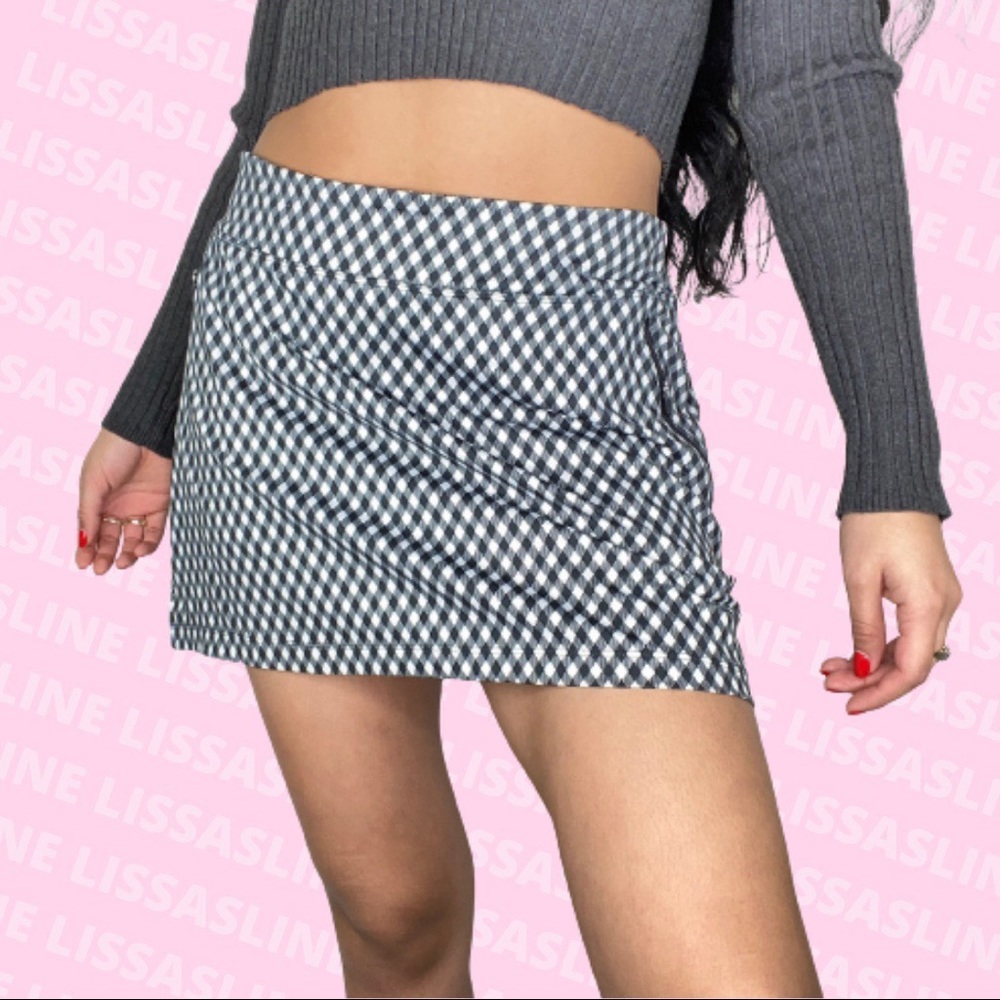 White & black Nike gingham plaid mini skirt /skort